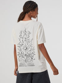 ACOTAR Mythical World T-Shirt In White Tops & T-Shirts Skinnydip London