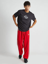 Disney The Incredibles T-Shirt In Black Tops & T-Shirts Skinnydip London