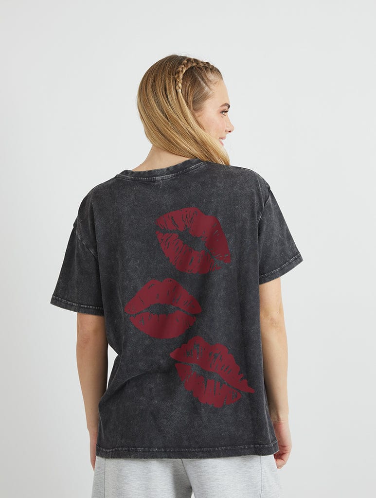 Kisses T-Shirt in Acid Wash Tops & T-Shirts Skinnydip London