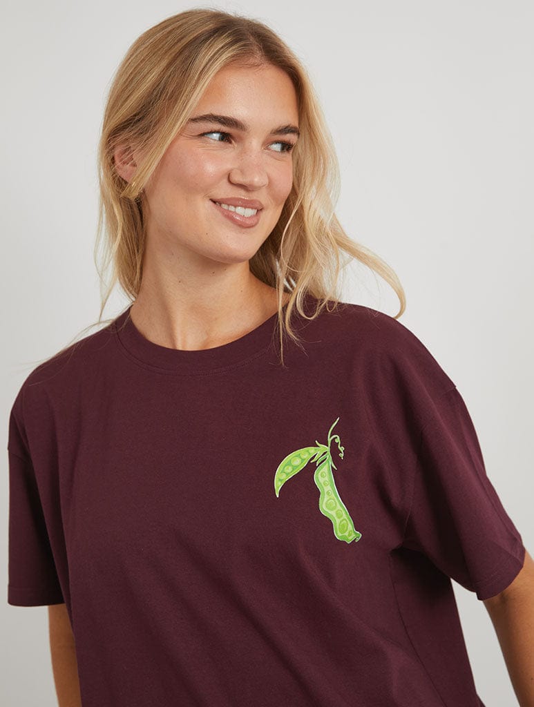 Le Petit Pois T-Shirt in Burgundy Tops & T-Shirts Skinnydip London