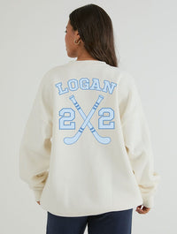 Logan 22 Sweatshirt In White Hoodies & Sweatshirts Skinnydip London