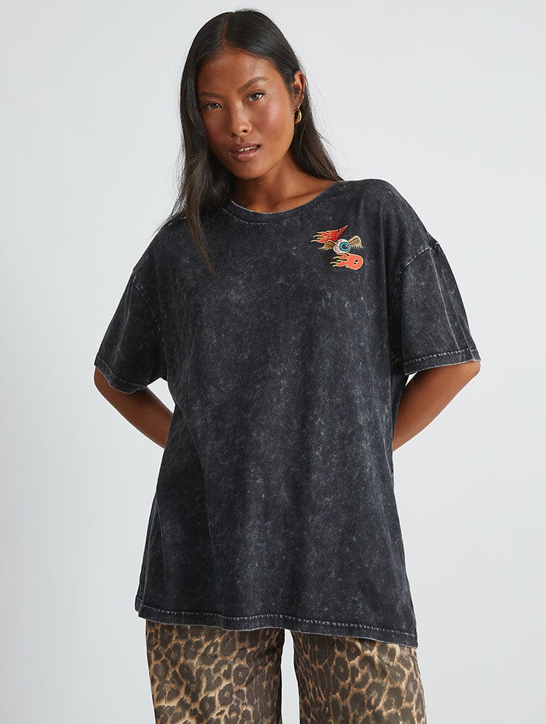 Von Dutch Sticker T-Shirt In Acid Wash Tops & T-Shirts Skinnydip London