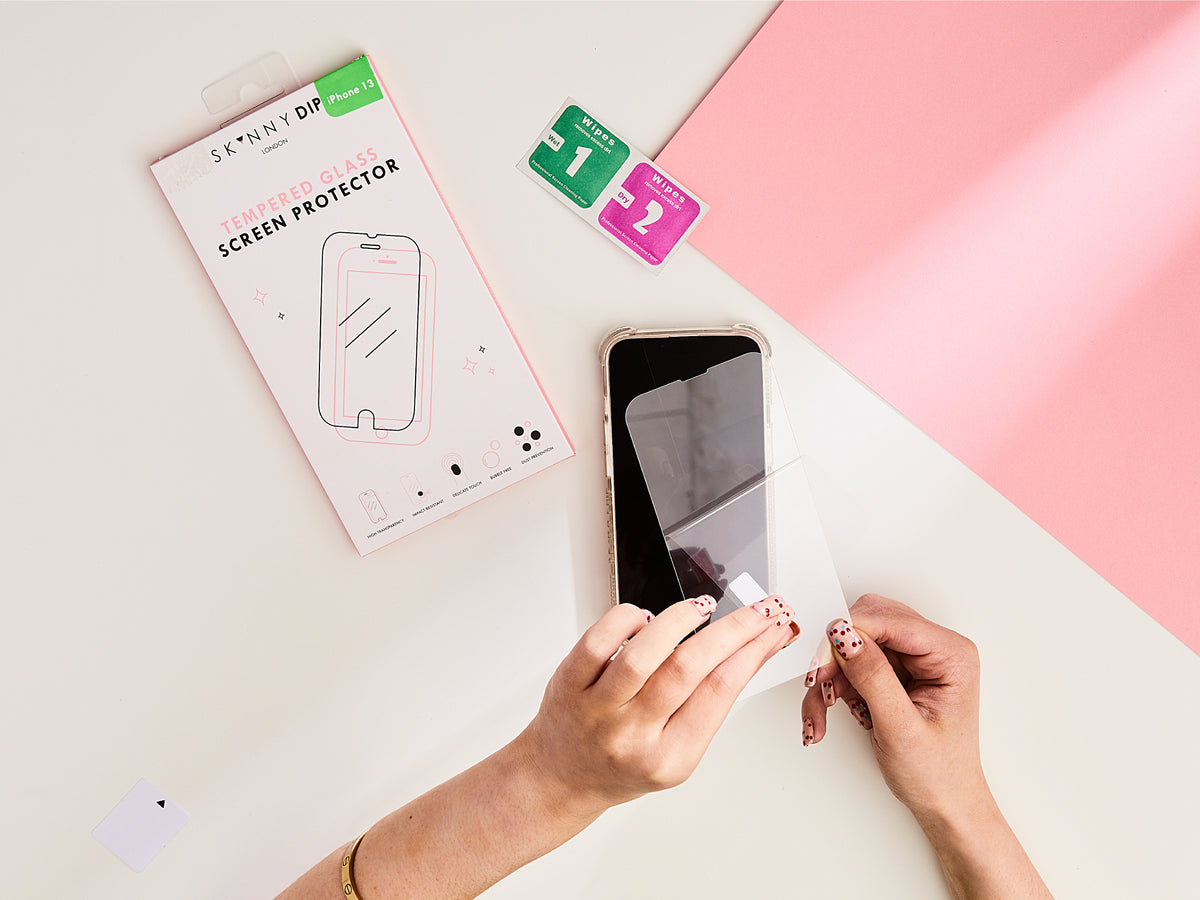 How to apply your screen protector | Blog | Skinnydip London
