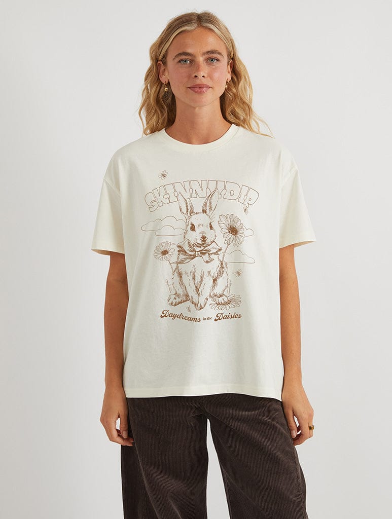 Daydreams In The Daisies T-Shirt In White Tops & T-Shirts Skinnydip London