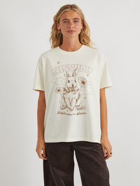 Daydreams In The Daisies T-Shirt In White Tops & T-Shirts Skinnydip London