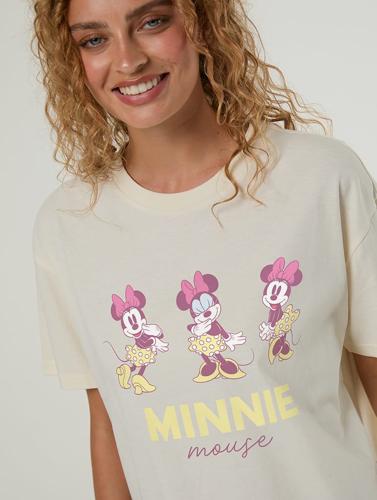 Disney Minnie Mouse Pose T-Shirt In White Tops & T-Shirts Skinnydip London
