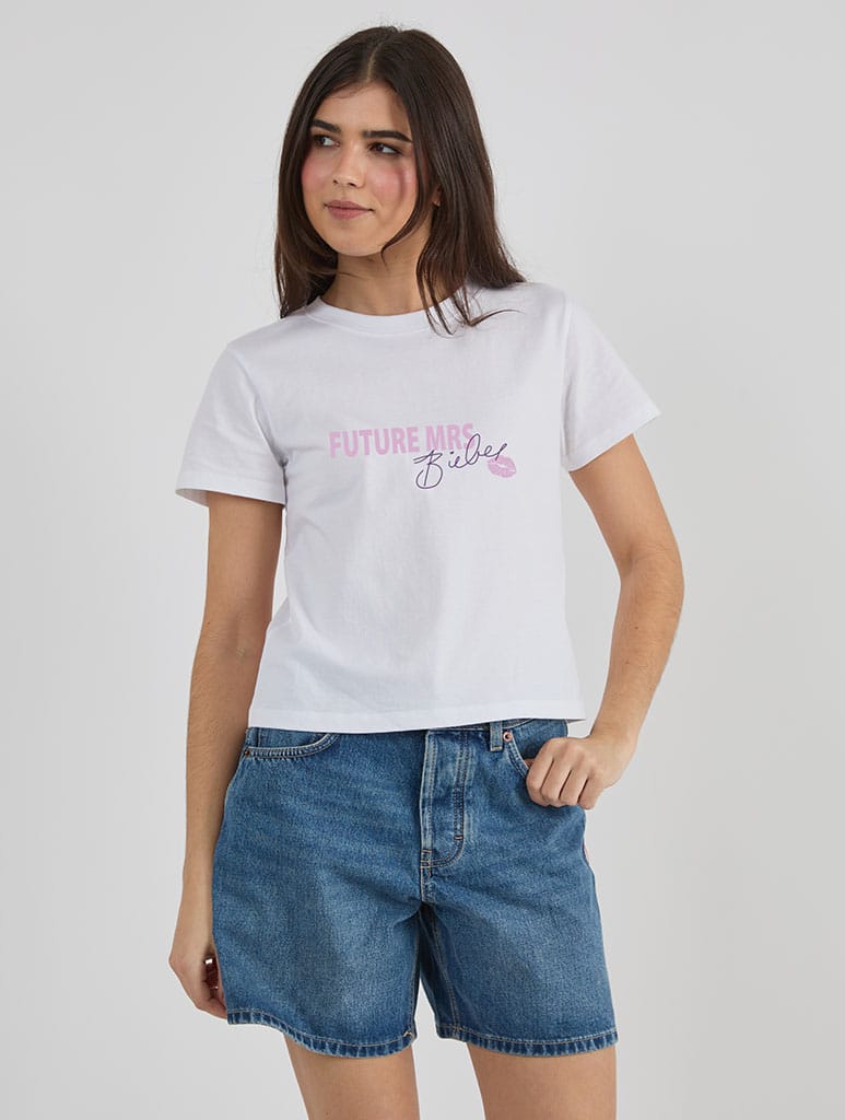Future Mrs Bieber Kiss Baby T-Shirt In White Tops & T-Shirts Skinnydip London