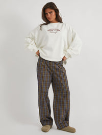 Girl Dinner Society Sweatshirt in Ecru Hoodies & Sweatshirts Skinnydip London