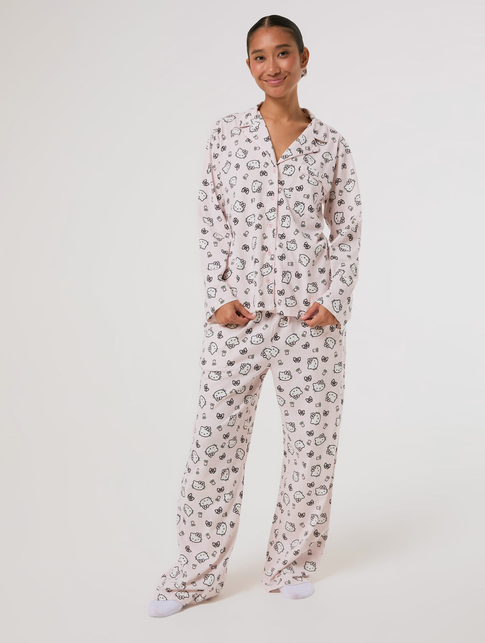 Hello Kitty x Skinnydip Pyjama Set with Scrunchie Lingerie & Nightwear Skinnydip London