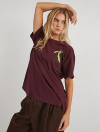 Le Petit Pois T-Shirt in Burgundy Tops & T-Shirts Skinnydip London