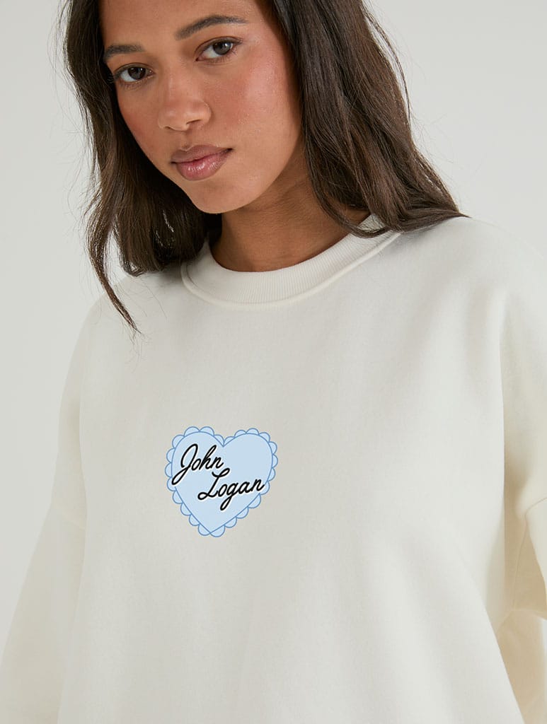 Logan 22 Sweatshirt In White Hoodies & Sweatshirts Skinnydip London