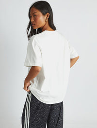 Team Conrad T-Shirt In White Tops & T-Shirts Skinnydip London