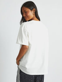 Team Jeremiah T-Shirt In White Tops & T-Shirts Skinnydip London